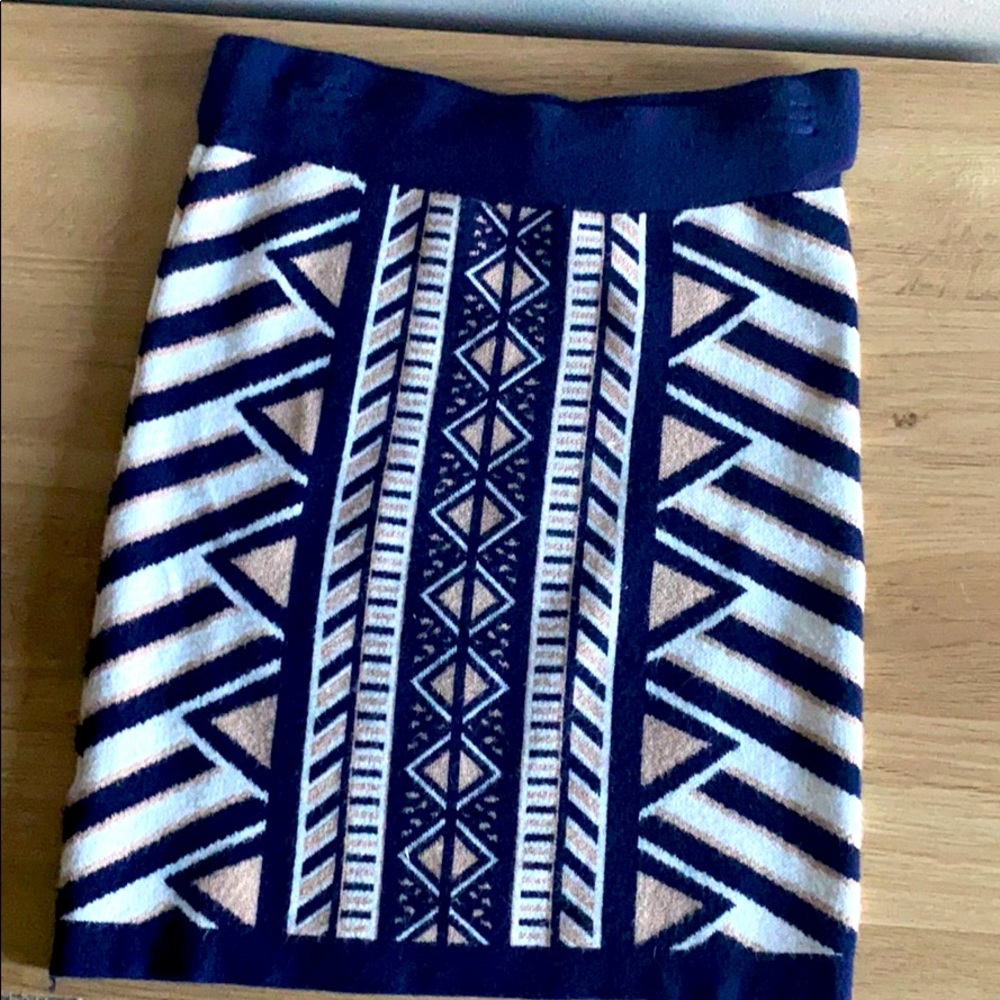 Geometric sweater body con skirt